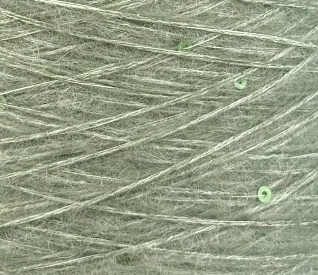 Royal Shine – Kid Mohair, Seta con Paillettes col. Verde salvia 430 m / 100 g |Selezione Zimpfer Wolle
